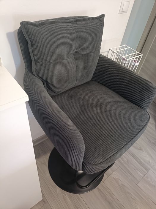 Scaun de bar sau make-up