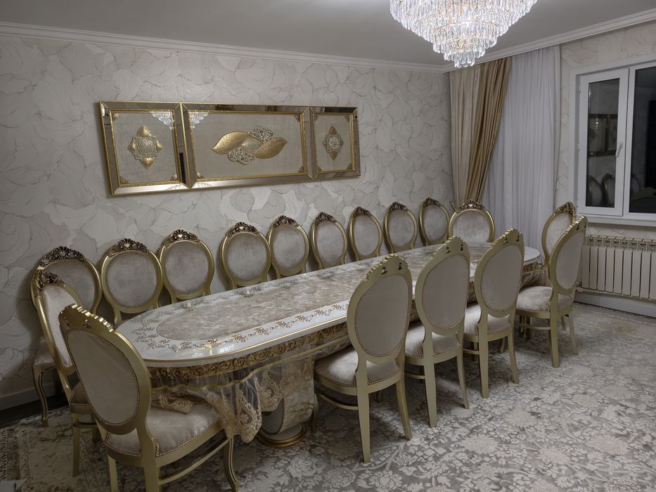 Продаю стол новый