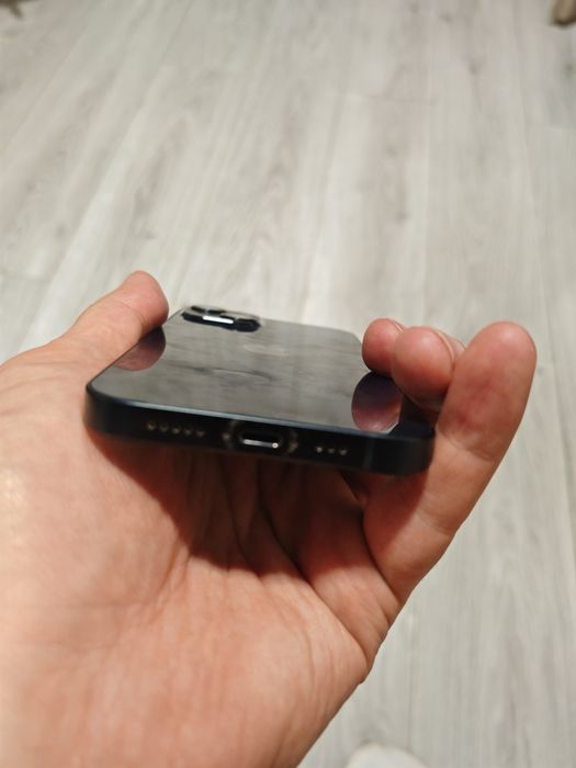 IPhone 13 simplu