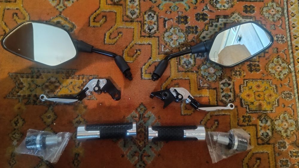 Запчасти на мото