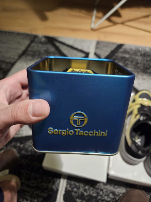 Часовник Sergio Tacchini