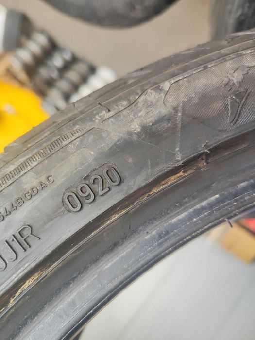 2бр. летни гуми 275/35/19 Goodyear