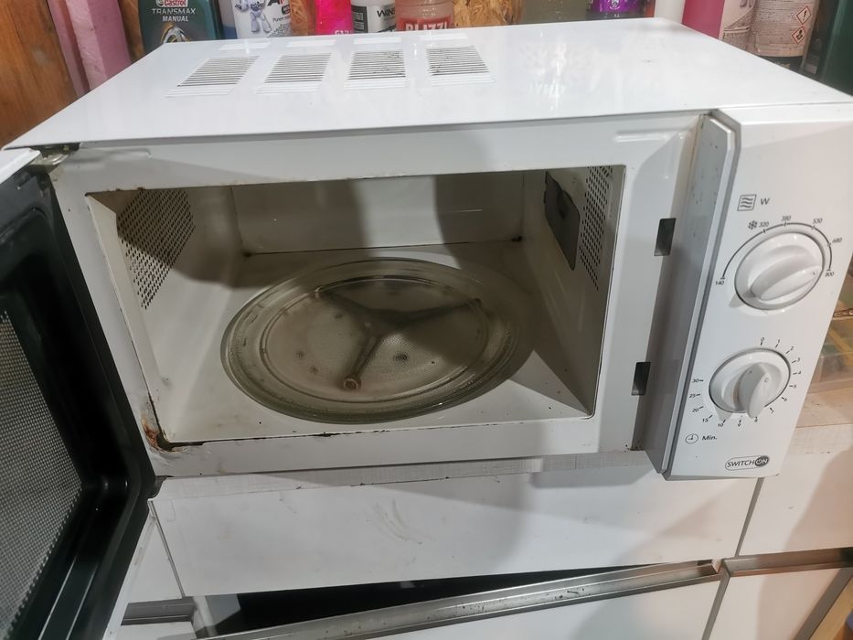 Cuptor cu microunde Switch On MW‑A101