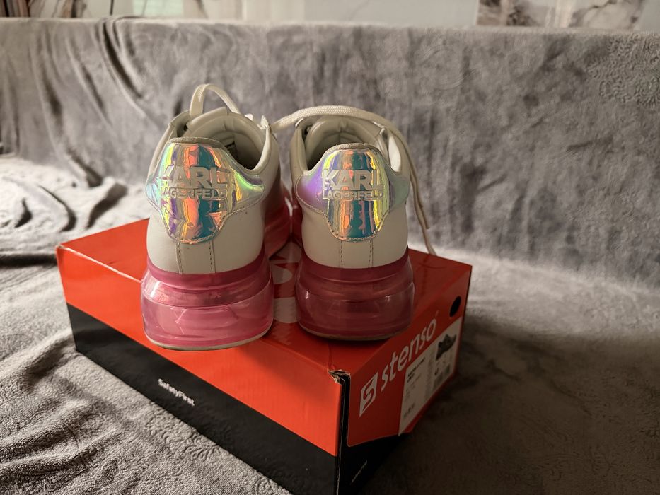 Дамски обувки карал