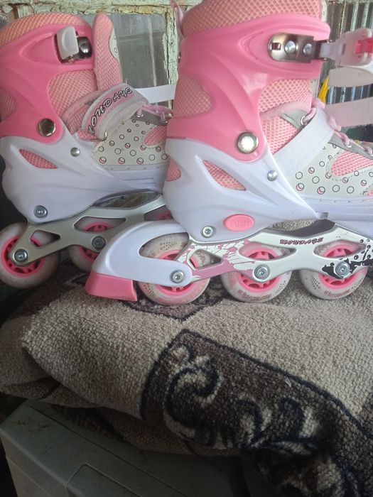 Ролики  продам .