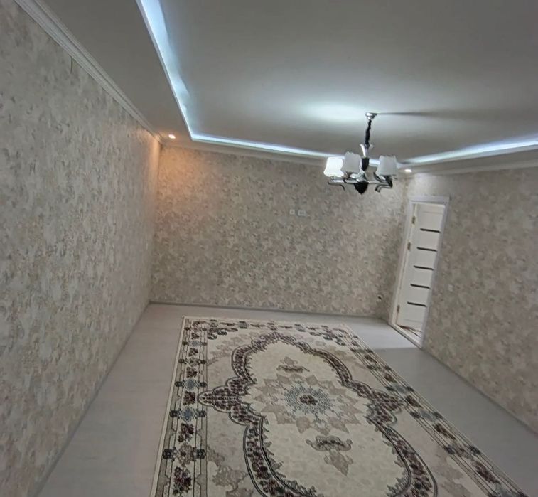 Срочно квартира сотилади арзон нархда 2 хоналик барча жихозлари бн