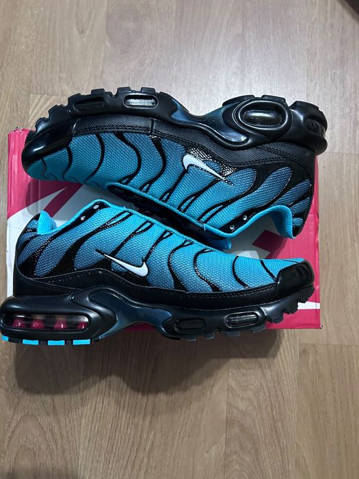 Adidas Nike  TN