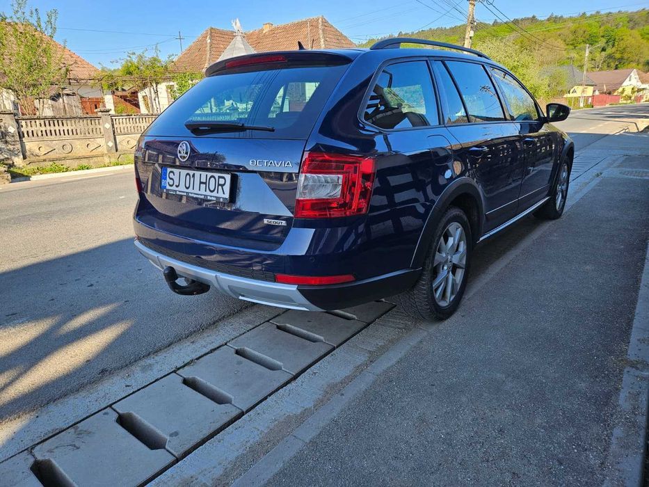Skoda Octavia Scout 20164X4 DSG 2.0 Tdi 184 CP Euro 6 Lumini de zi DRL LED