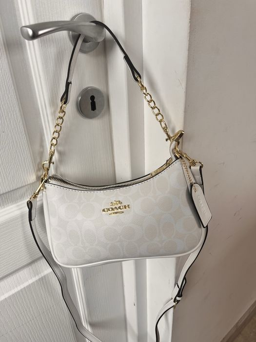 White Women’s Handbag Coach– Very Good Condition
