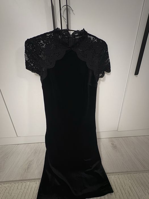 Срочно продам платья размер XS