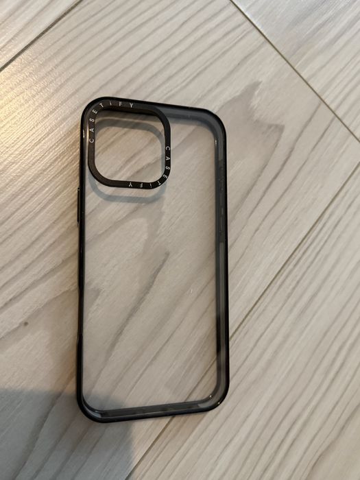 Чехлы для iPhone 16 Pro Max — отличное состояние
