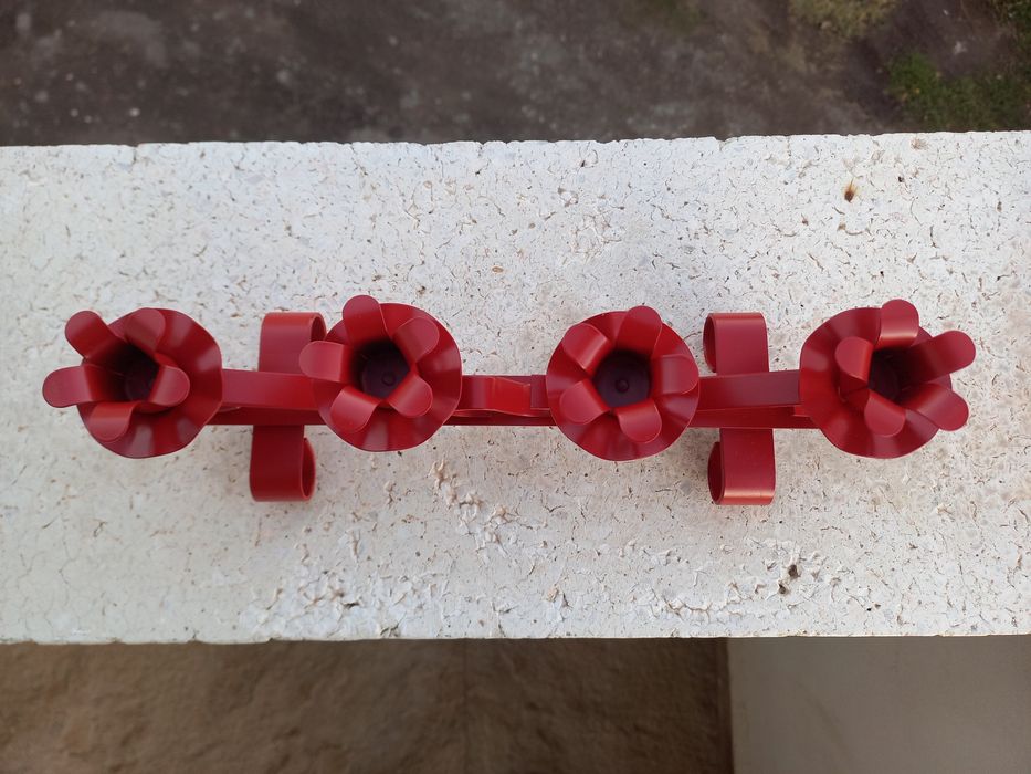 Свещник от соца, масивно желязо, ръчна изработка, ГДР, червен