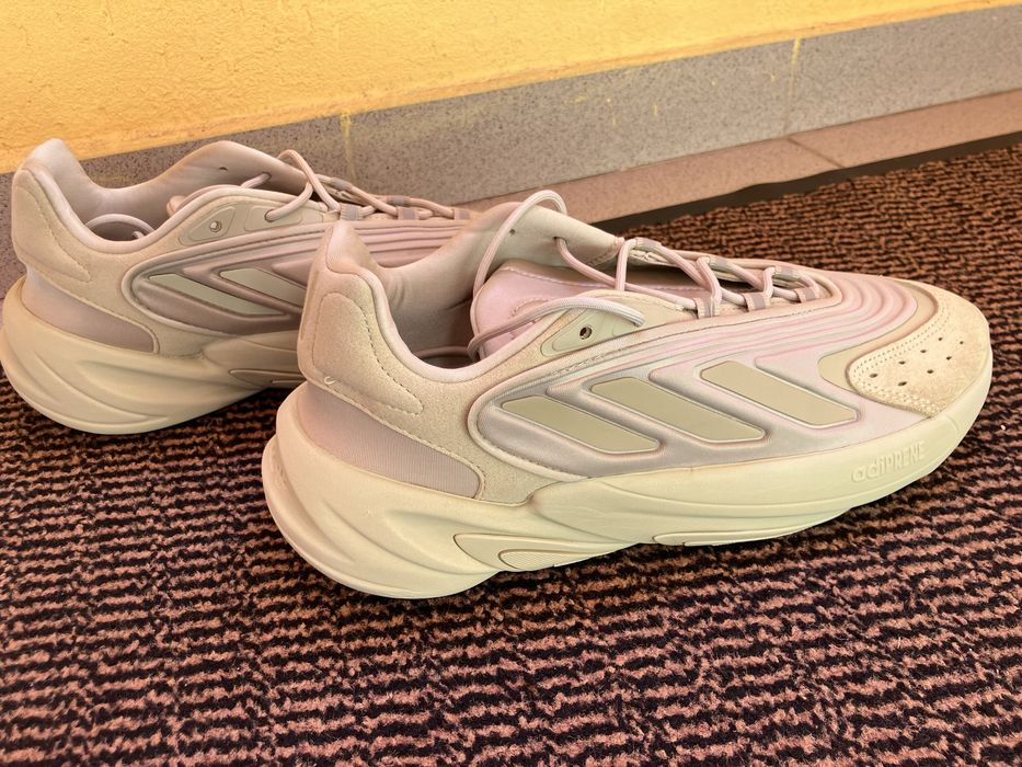 Adidas Ozelia Light Brown