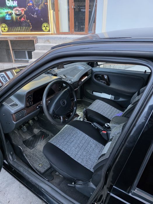 Daewoo Нексия 1  год выпуска 1998