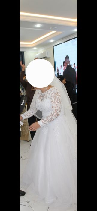 Той көйлегі сатылады