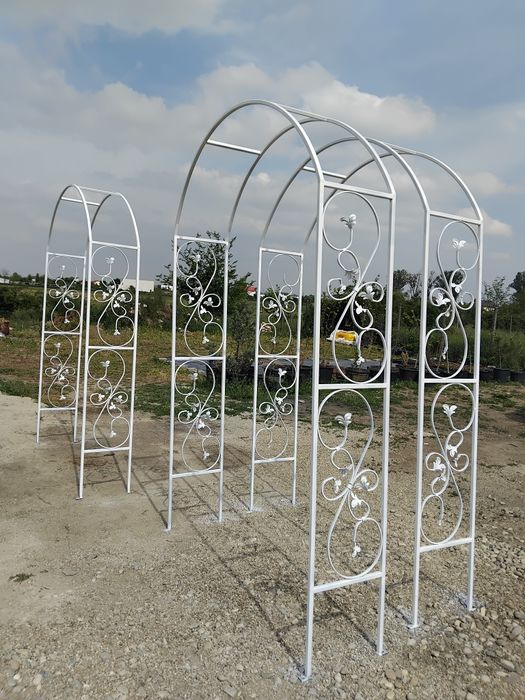 Băncii arcade și pergole