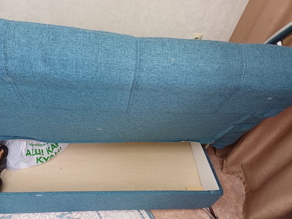 Продам диван в хорошем состояний