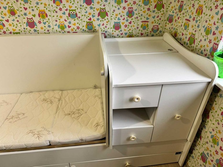 Детско креватче- люлка/ Юношеско легло