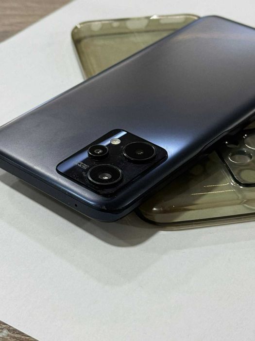 Продавам Realme 9 5G