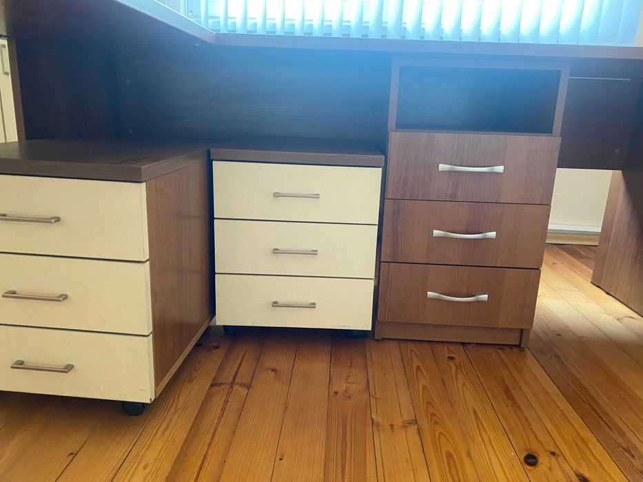 Офис мебели изключително запазени -20% при закупуване на всички