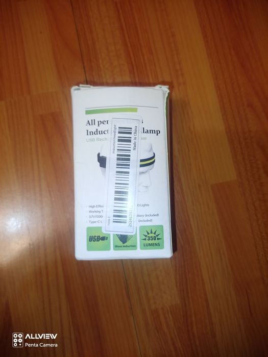 Vând lanterna de cap cu 2 becuri și senzor de miscare