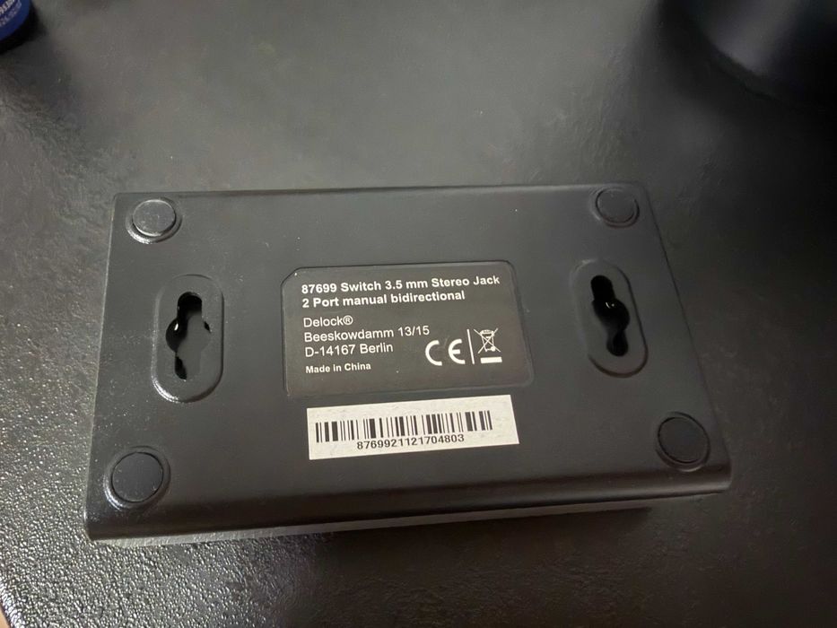 Switch audio jack stereo 3.5mm manual bidirectional - Delock 87699 - IMPECABIL