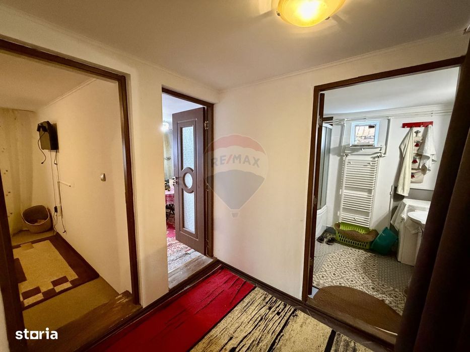Casă cu teren si demisol In Tifesti