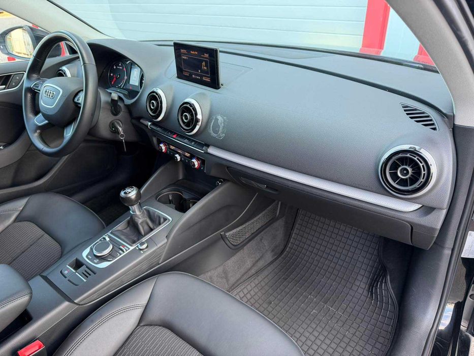 Audi A3 1.6TDI 2015г