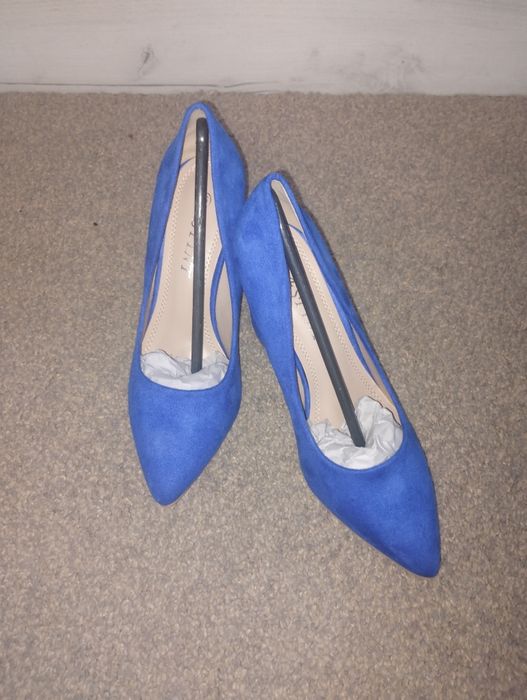 Дамски обувки и сандали