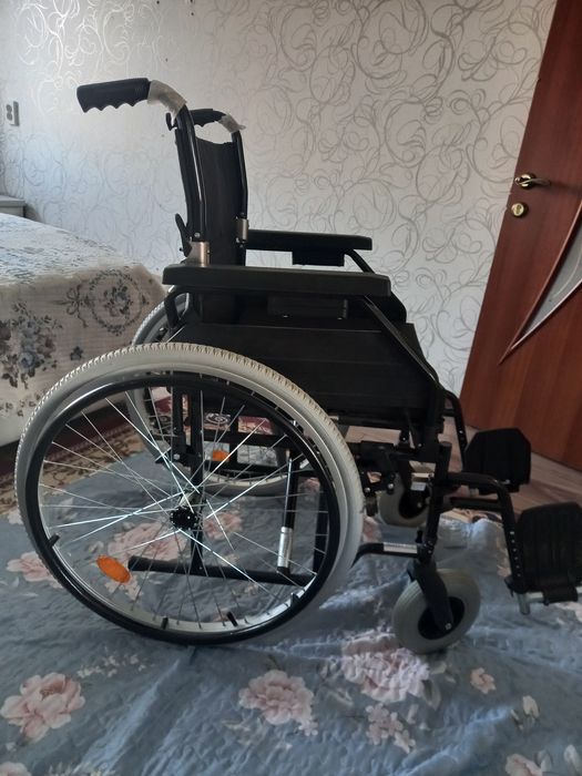 Прогулочная коляска для взрослых