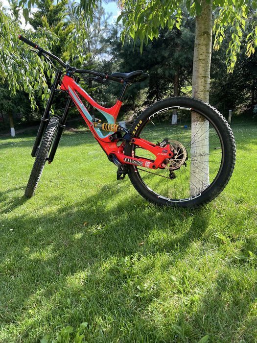 Specialized demo 8