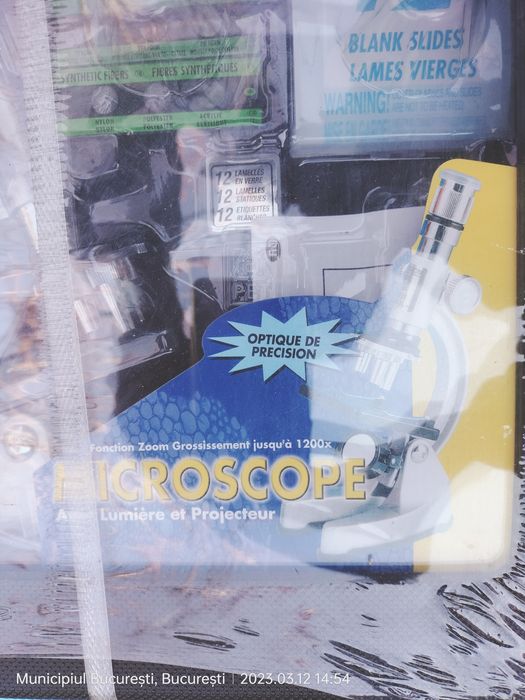 Microscop jucărie