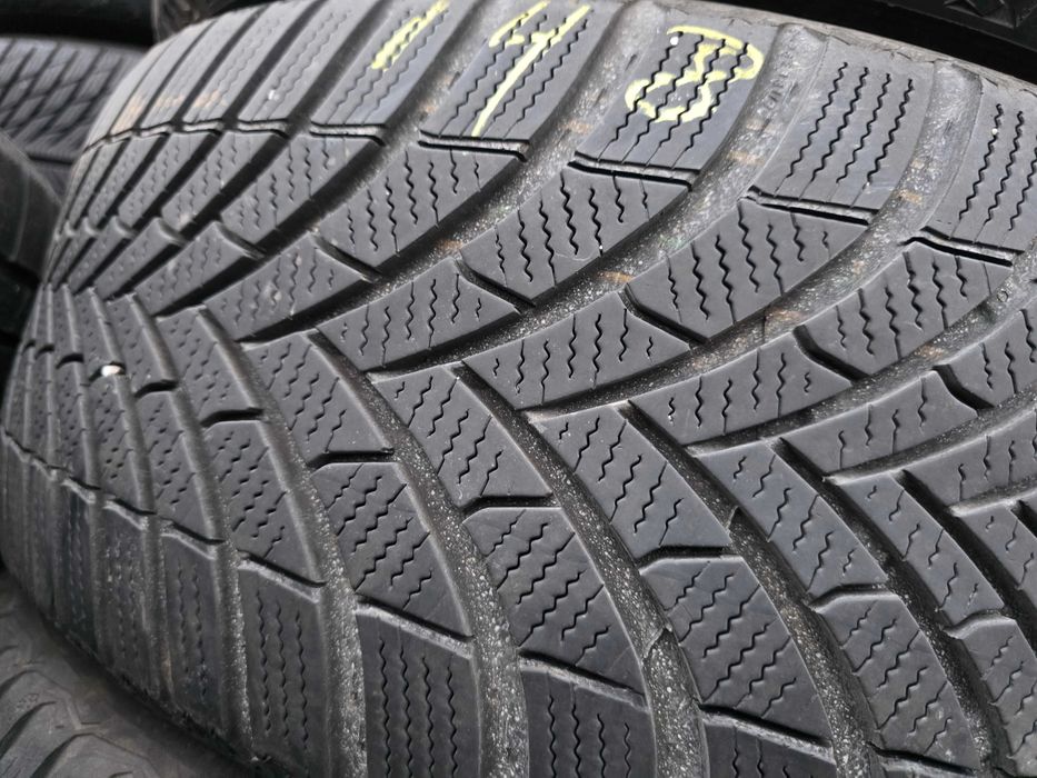 2бр Зимни гуми 225 50 17 - Semperit - DOT 2022