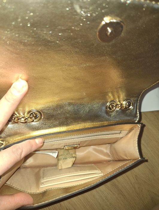 GUESS Оригинала Дамска Чанта