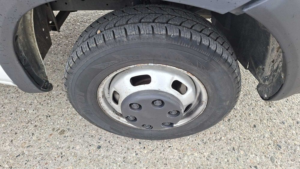 Iveco  cabina dubla BASCULABIL -Cat B