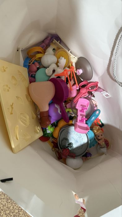 Продам набор детских игрушек