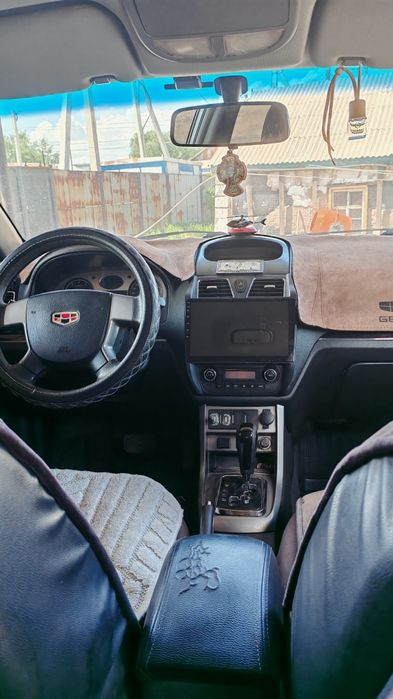 Продам джили эмгранд ес7 2015.