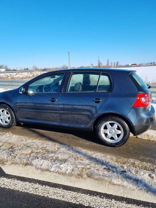 Golf 5 vând sau schimb