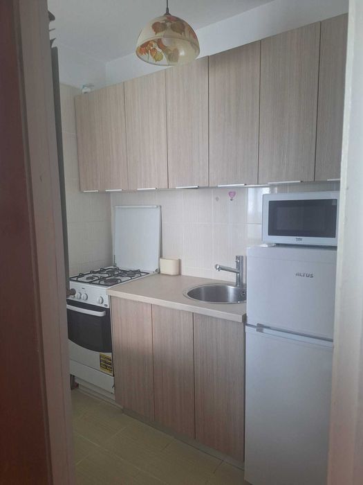 Proprietar inchiriez garsoniera Metrou/Parc Titan