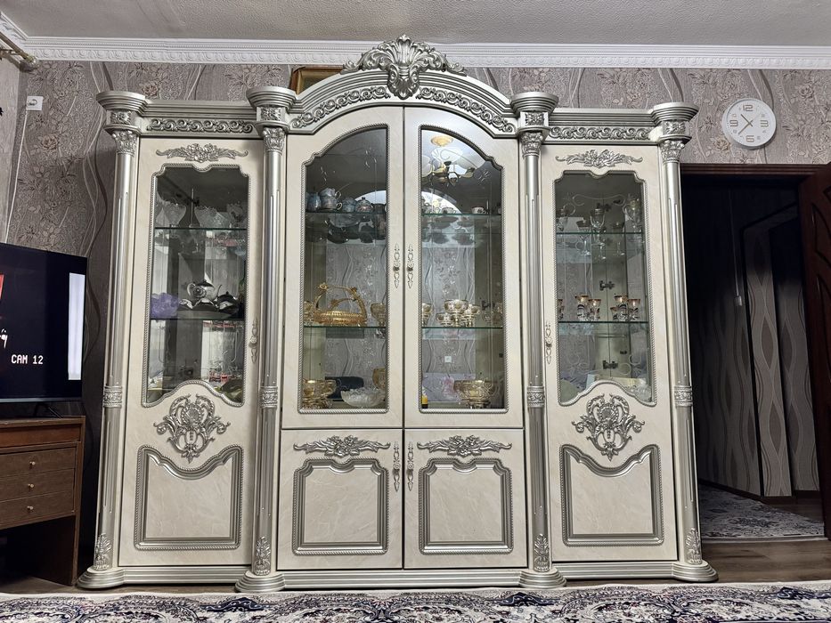 Стенка-горка в гостиную — стильно, удобно и практично!