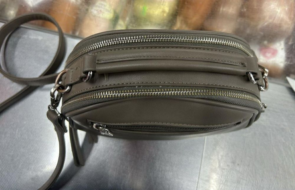 Продам женскую сумку