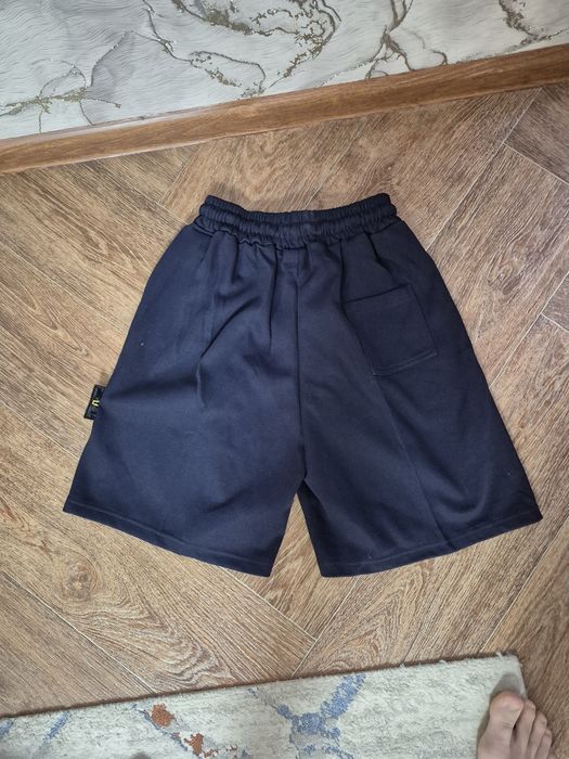 Продам шорты Stone Island