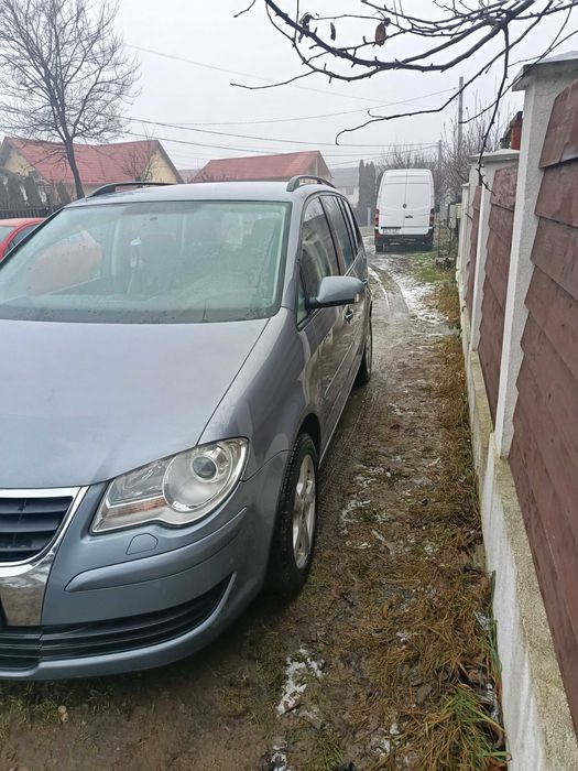 Volkswagen Touran 7 locuri