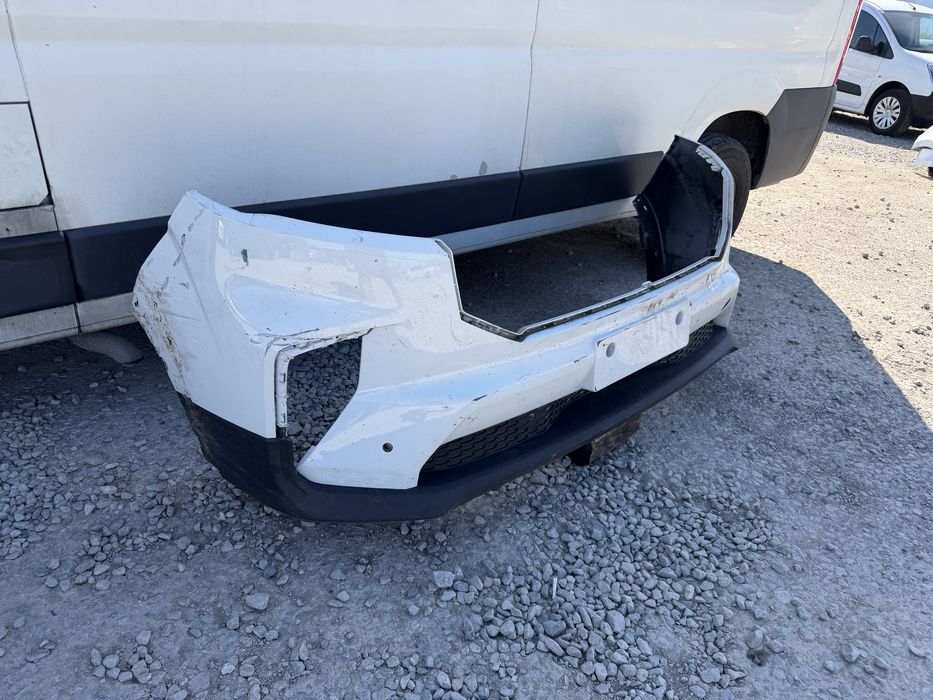 Предна броня за Saic Maxus V90