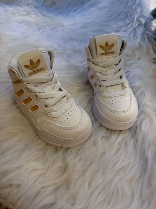 Кец Adidas 19 размер