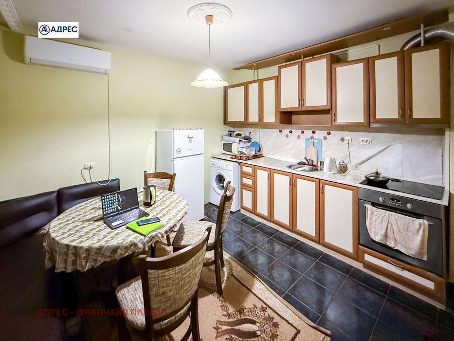 Етаж от къща в Плевен-Широк център площ 80 цена 160000