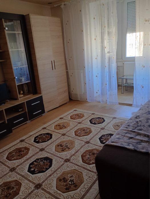 Vand apartament  cu 2 camere Deva