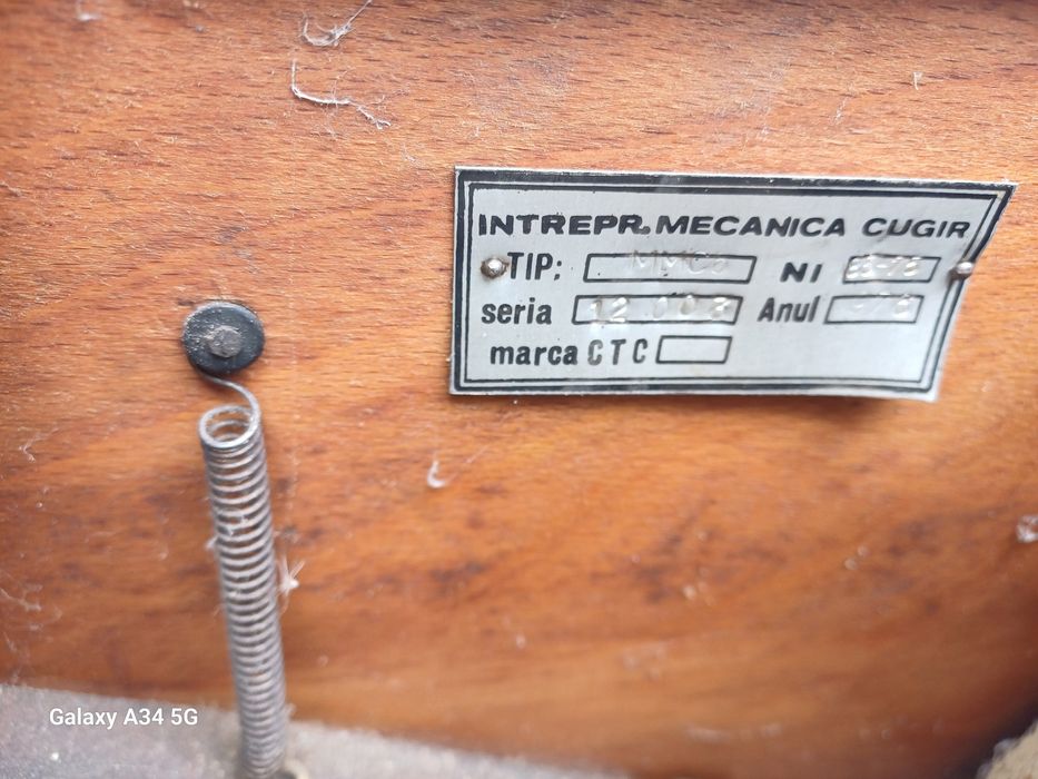 Mașină de cusut Veronica