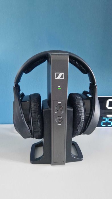 Vand casti over ear pt TV , model Sennheiser - RS 175