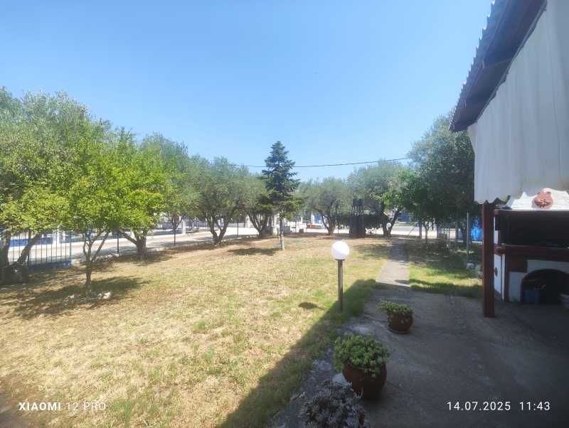 Самостоятелна къща в Паралия Каряни